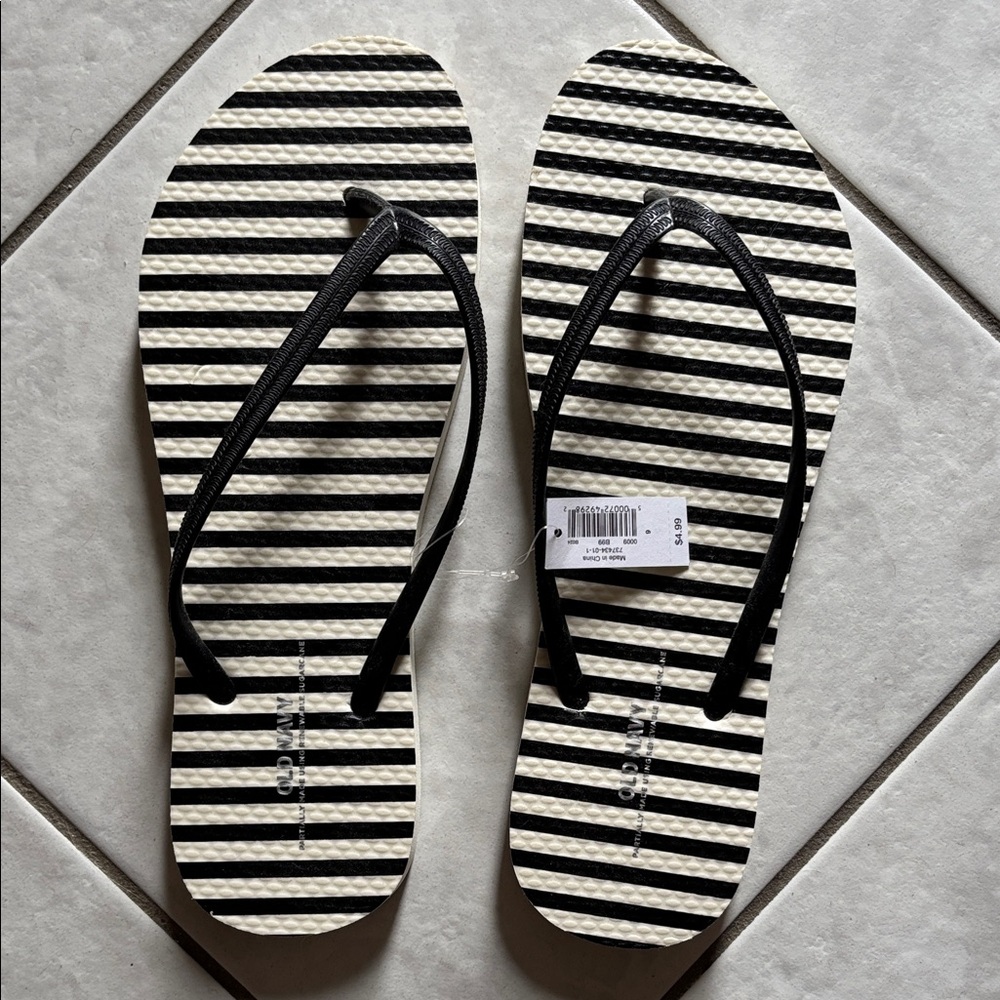 Old Navy Black and White Striped Women's Flip Flops NWT make offer